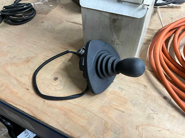 Linde joystick (2x) - afbeelding 2 van  3