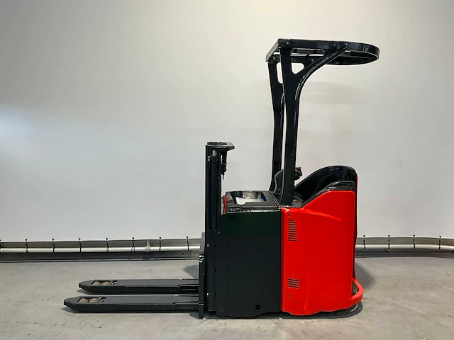 Linde l-12sp elektrische stapelaar - afbeelding 7 van  14