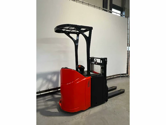 Linde l-12sp elektrische stapelaar - afbeelding 9 van  14