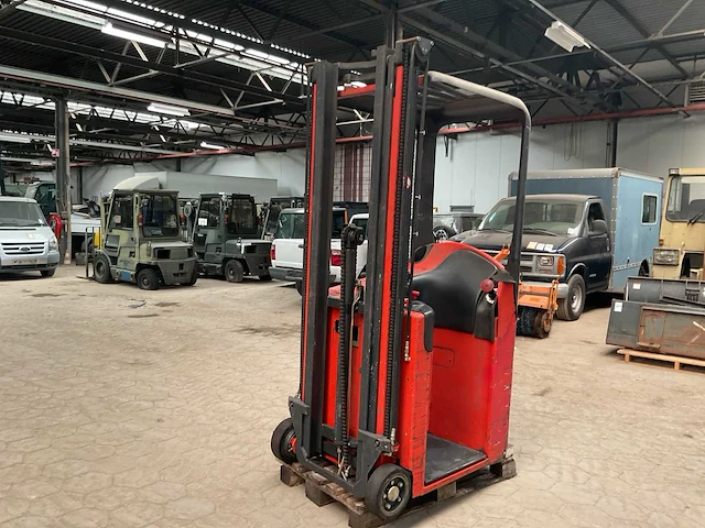 Linde orderpicker - afbeelding 1 van  7