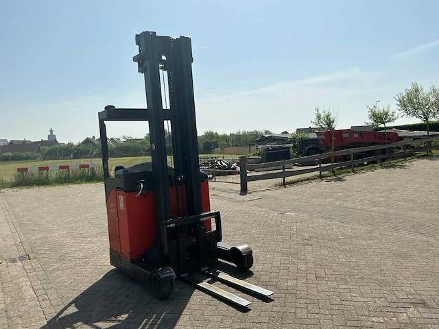 Linde r 14 reach truck - afbeelding 12 van  17