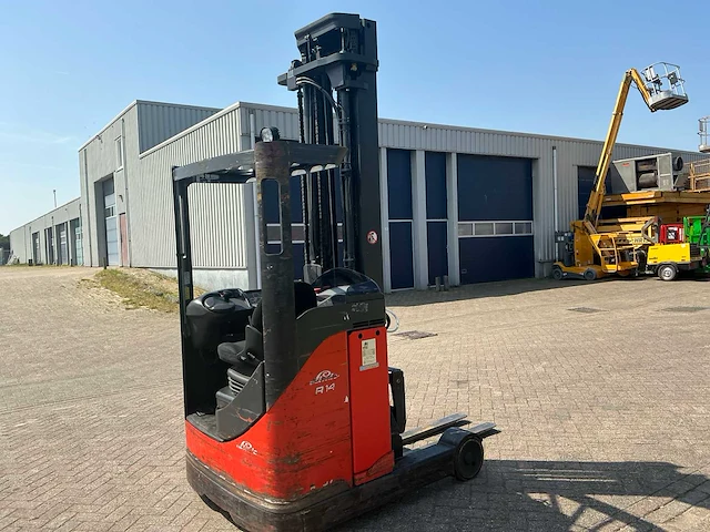 Linde r 14 reach truck - afbeelding 13 van  17