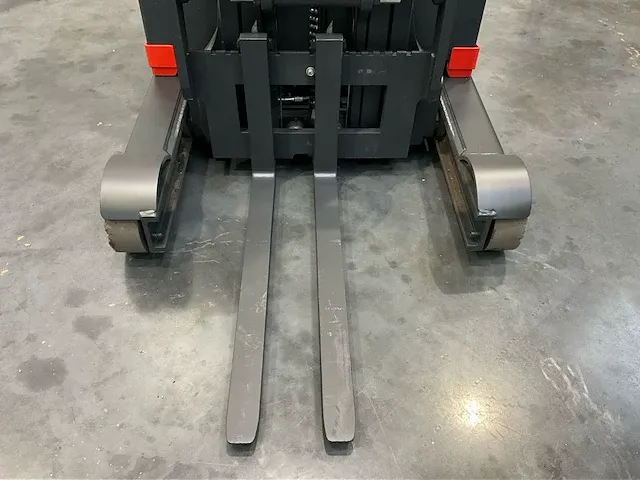Linde r 16 s reach truck - afbeelding 9 van  14