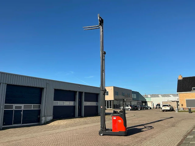 Linde r14 reach truck - afbeelding 2 van  16