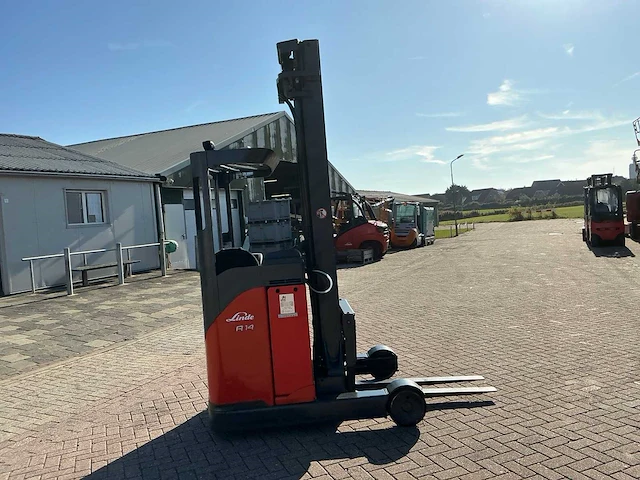 Linde r14 reach truck - afbeelding 13 van  16