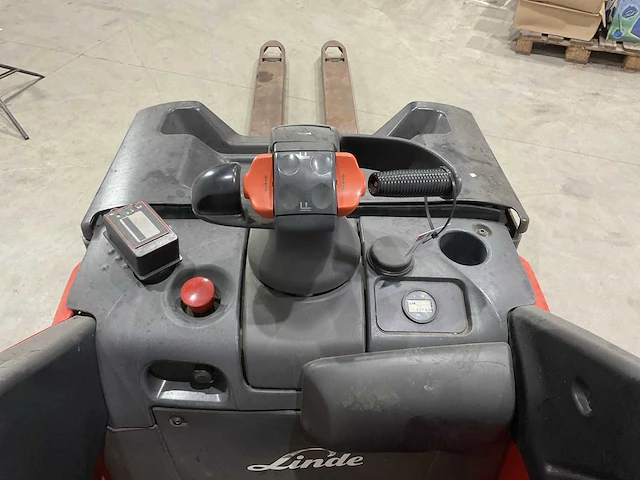 Linde t20-sp elektrische pallettruckpicker - afbeelding 10 van  15