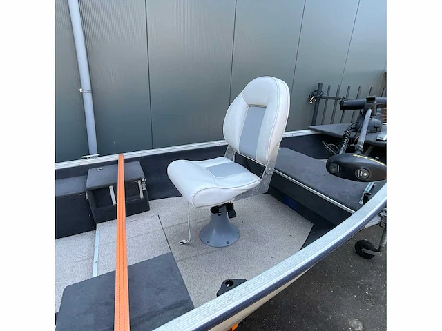 Linder fishing 440 consoleboot en visboot - afbeelding 8 van  12