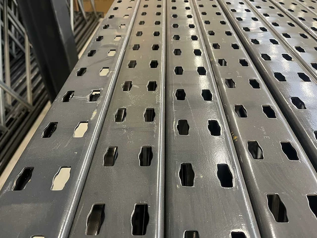 Link51 - palletstelling 28x140 - afbeelding 8 van  10