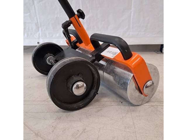 Linoleum roller ~, uzin utz / wolff, linoleum roller, 2016 - afbeelding 5 van  7