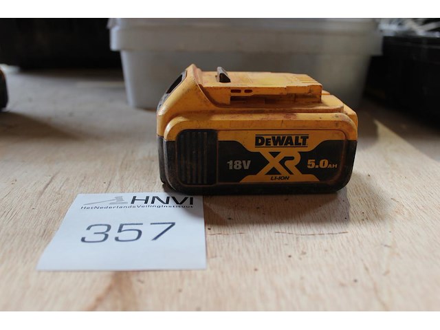 Lion accu dewalt 5 amp xr lion. - afbeelding 1 van  2