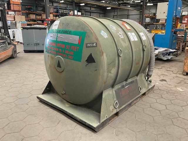Liquid storage tank - afbeelding 1 van  7