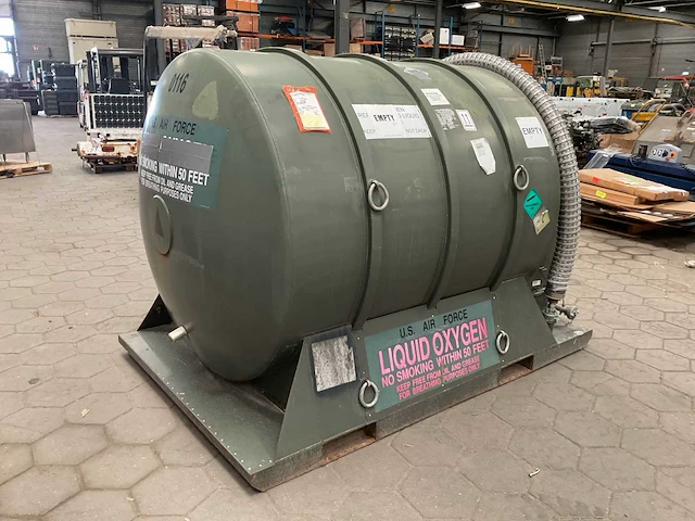 Liquid storage tank - afbeelding 1 van  7