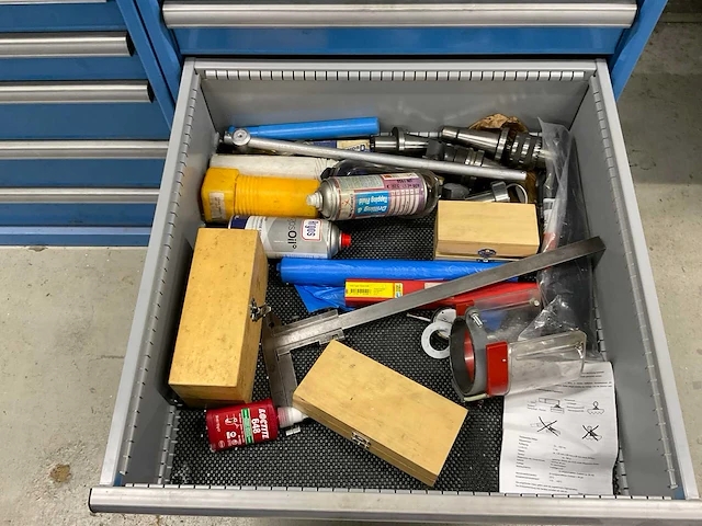 Lista werkplaatskast met inhoud - afbeelding 10 van  21