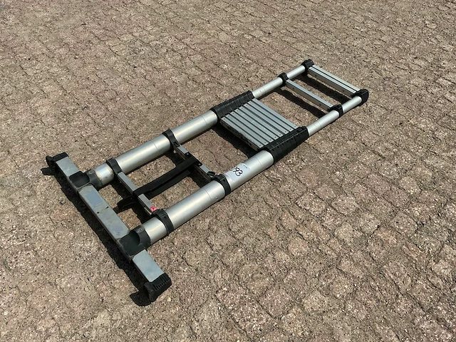 Little jumbo aluminium telescoopladder - afbeelding 2 van  5