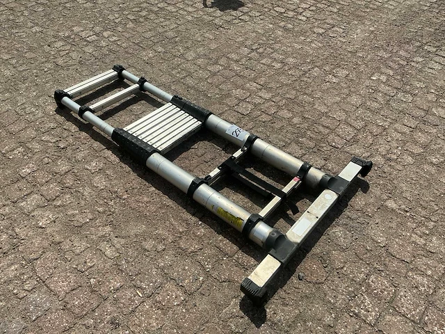 Little jumbo aluminium telescoopladder - afbeelding 3 van  5