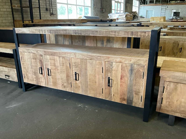 Liva dressoir - afbeelding 1 van  7