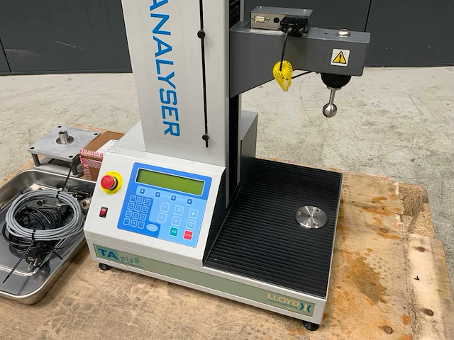 Lloyd instruments ta plus texture analyser - afbeelding 3 van  5