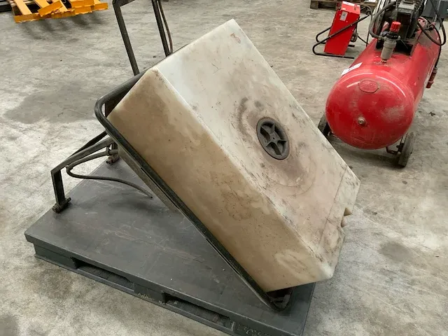 Lm trac watertank met frame - afbeelding 2 van  2