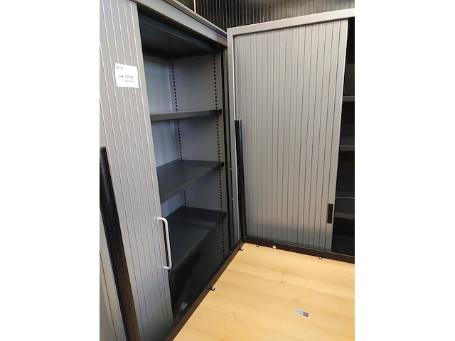 (locatie almere) ca. 28xarchiefkast-jaloeziekast-roldeurkast-schuifdeurkast divers, o.a. emmein en gispen - afbeelding 11 van  58