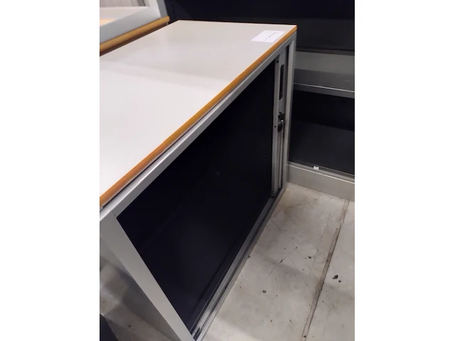 (locatie almere) ca. 28xarchiefkast-jaloeziekast-roldeurkast-schuifdeurkast divers, o.a. emmein en gispen - afbeelding 44 van  58