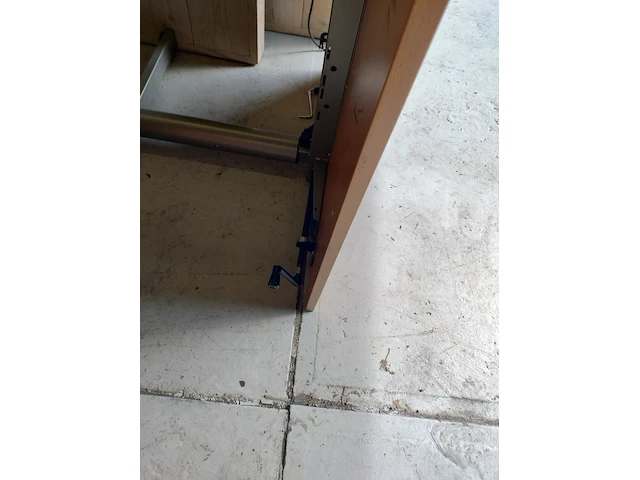 (locatie almere) ca. 35x in hoogte verstelbaar bureau aspa - afbeelding 18 van  18