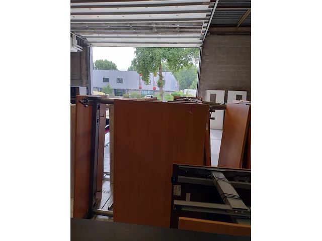 (locatie almere) ca. 35x in hoogte verstelbaar bureau aspa - afbeelding 5 van  18