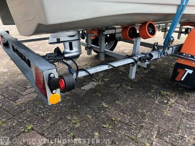 ( locatie assen) tender sloep dreamliner 560 inclusief trailer en 10 pk honda motor, bouwjaar 2022 - afbeelding 10 van  31