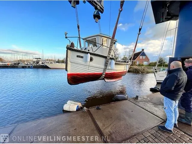 ( locatie dokkumer nieuwe zijlen ) unieke franse vissersboot / -kotter, frans visserboot - afbeelding 8 van  10