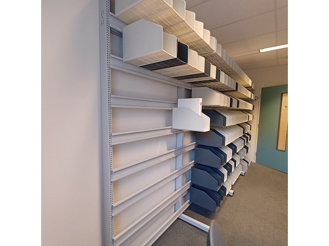 (locatie enschede) partij kantoor meubilair - afbeelding 25 van  62