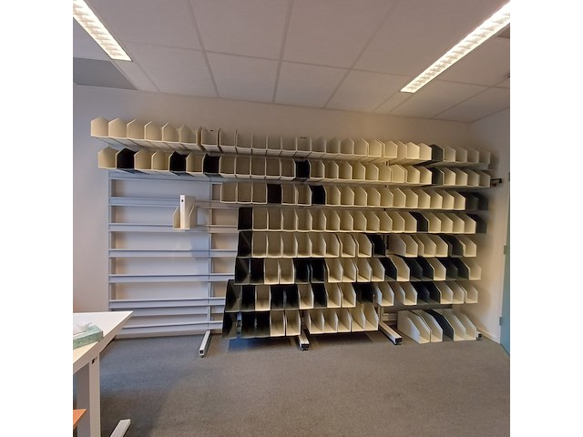 (locatie enschede) partij kantoor meubilair - afbeelding 26 van  62