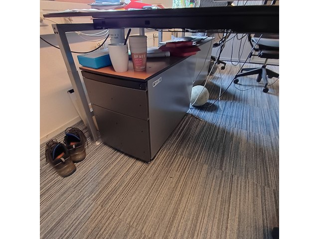 (locatie enschede) partij kantoor meubilair - afbeelding 43 van  62