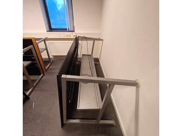 (locatie enschede) partij kantoor meubilair - afbeelding 47 van  62