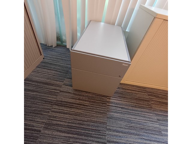 (locatie enschede) partij kantoor meubilair - afbeelding 48 van  62