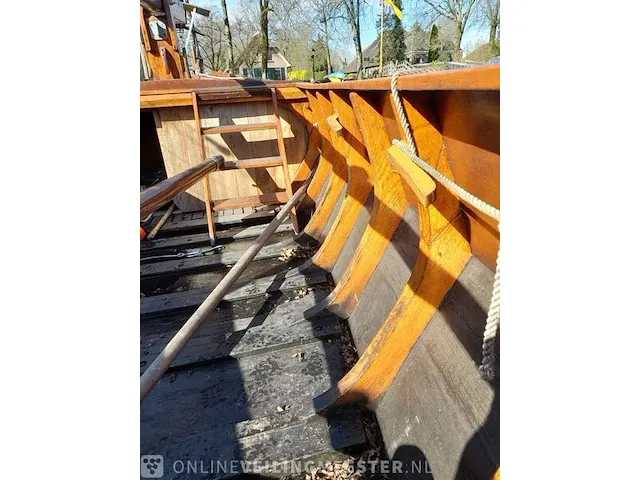 ( locatie giethoorn)zeepunter met yamaha buitenboordmotor punterwerf wildeboer , ds 13, bouwjaar nb - afbeelding 2 van  12