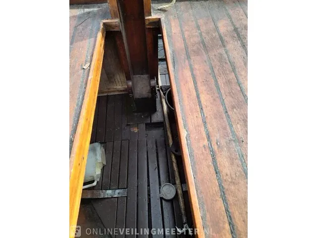 ( locatie giethoorn)zeepunter met yamaha buitenboordmotor punterwerf wildeboer , ds 13, bouwjaar nb - afbeelding 8 van  12