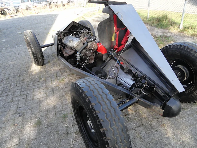 (locatie gorredijk) classic race car eigenbouw, vintage beach racer / bellytank racer, bouwjaar 2017 - afbeelding 7 van  9
