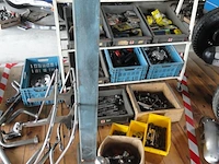 (locatie gorredijk) verzameling diverse onderdelen: harley davidson , divers - afbeelding 1 van  4