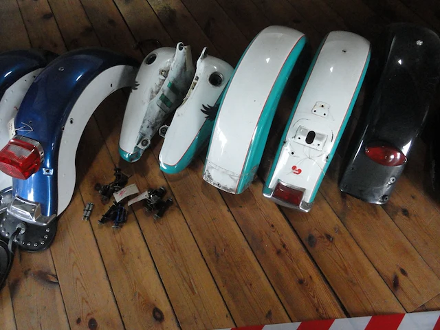 (locatie gorredijk) verzameling diverse onderdelen harley davidson - afbeelding 3 van  5
