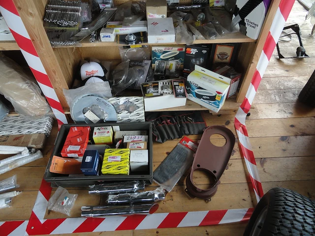(locatie gorredijk) verzameling diverse onderdelen harley davidson - afbeelding 4 van  4
