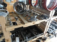 (locatie gorredijk) verzameling onderdelen harley davidson - afbeelding 5 van  7