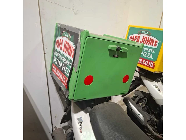 (locatie groningen) 3x bezorgscooter t.b.v. onderdelen, sym, x pro 50 - afbeelding 2 van  15