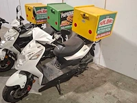 (locatie groningen) 3x bezorgscooter t.b.v. onderdelen, sym, x pro 50 - afbeelding 5 van  15