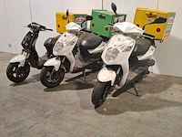 (locatie groningen) 3x bezorgscooter t.b.v. onderdelen, sym, x pro 50 - afbeelding 1 van  15