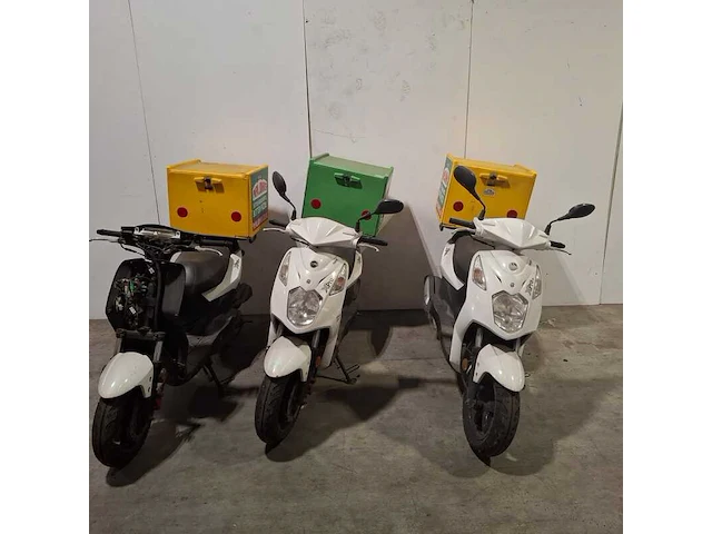 (locatie groningen) 3x bezorgscooter t.b.v. onderdelen, sym, x pro 50 - afbeelding 8 van  15