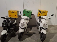 (locatie groningen) 3x bezorgscooter t.b.v. onderdelen, sym, x pro 50 - afbeelding 8 van  15