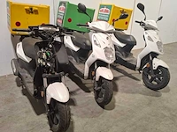 (locatie groningen) 3x bezorgscooter t.b.v. onderdelen, sym, x pro 50 - afbeelding 9 van  15