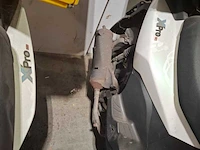 (locatie groningen) 3x bezorgscooter t.b.v. onderdelen, sym, x pro 50 - afbeelding 14 van  15