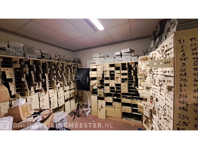 ( locatie haren ) bankkluis - afbeelding 1 van  11