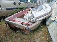 (locatie heeg) kunststof bootje en rubberboot, zodiac - afbeelding 1 van  9