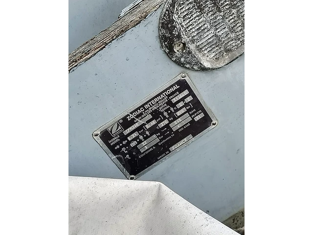 (locatie heeg) kunststof bootje en rubberboot, zodiac - afbeelding 5 van  9